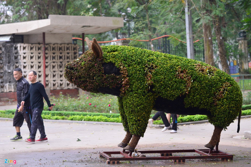 12 con giáp khổng lồ đón Tết xuất hiện tại Hà Nội